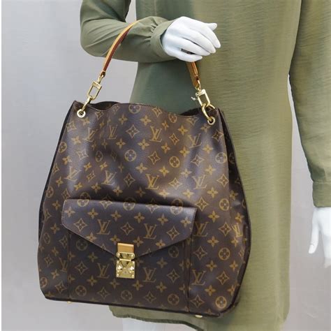 metis louis vuitton review|louis vuitton metis hobo monogram.